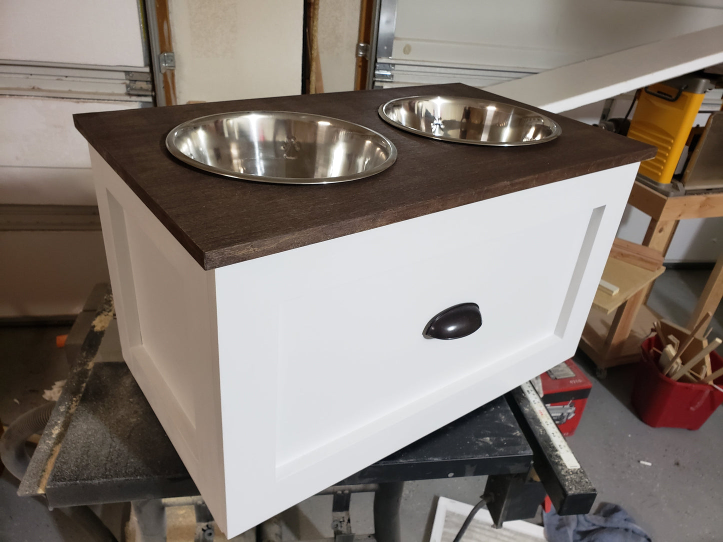 Medium Raised Dog Bowl Feeding Station
