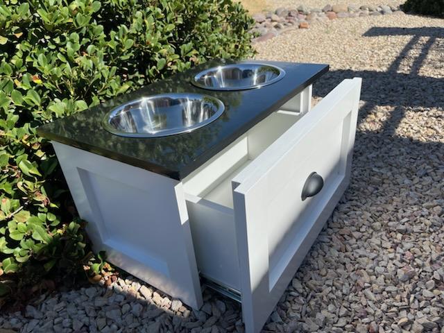 Small Raised Dog Bowl Feeding Station