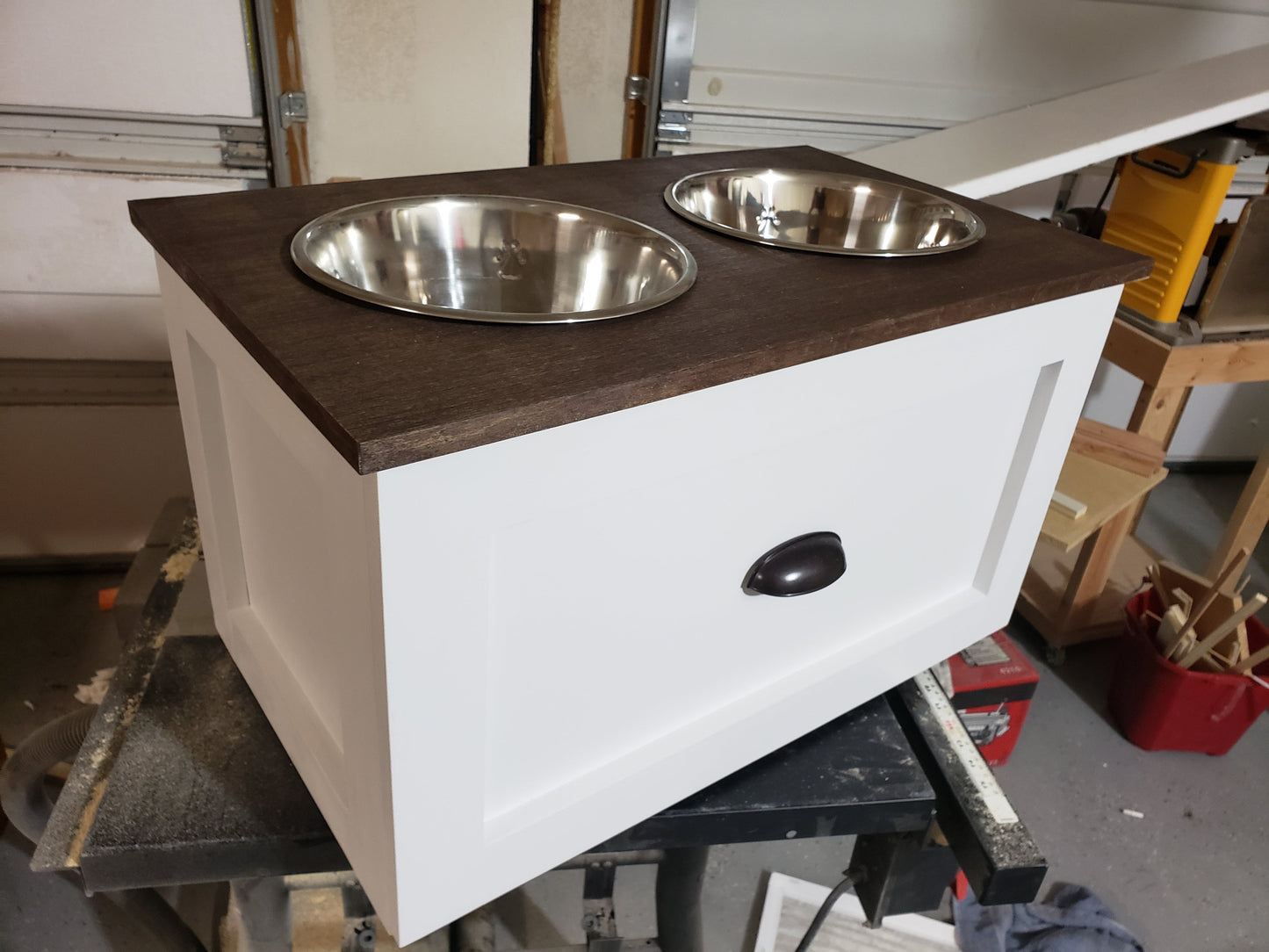 Small Raised Dog Bowl Feeding Station