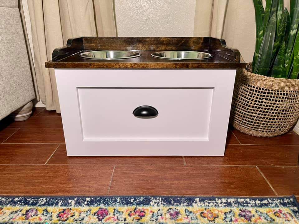 Large with Backsplash Raised Dog Bowl Feeding Station