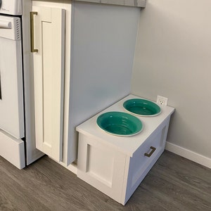 3 Bowl MEDIUM Raised Dog Bowl Feeding Station